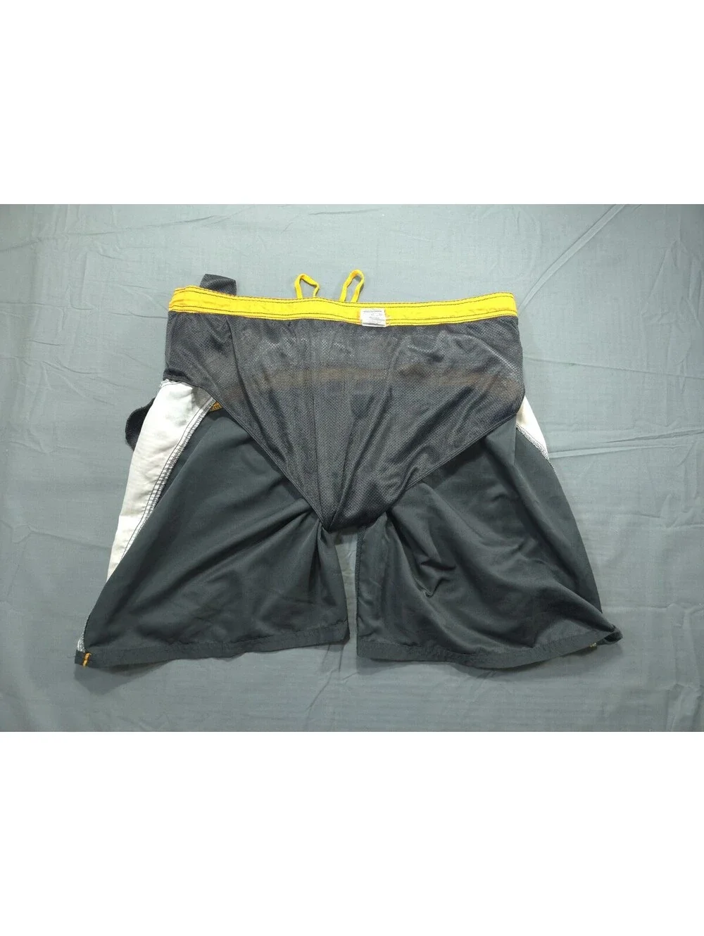 Nike Swim Trunks Board Shorts Mens XL Gray Mesh Lined Beach Travel Drawstring